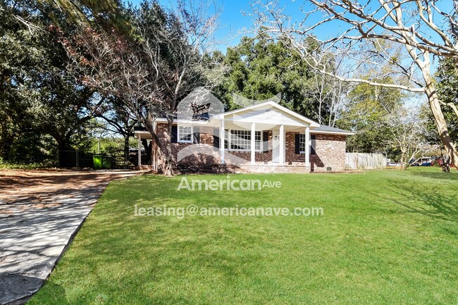Foto del edificio - 1827 Beckley Dr