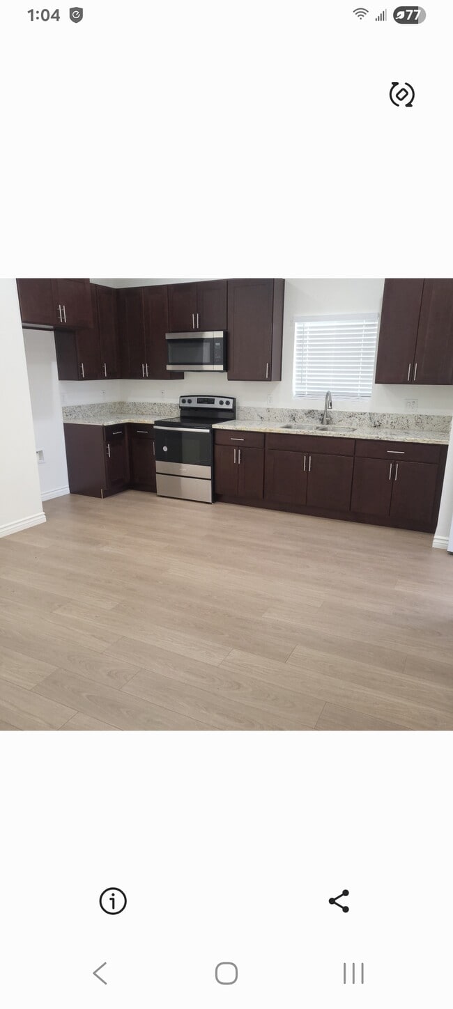 Photo - 2906-2902 S Palm Grove Ave House