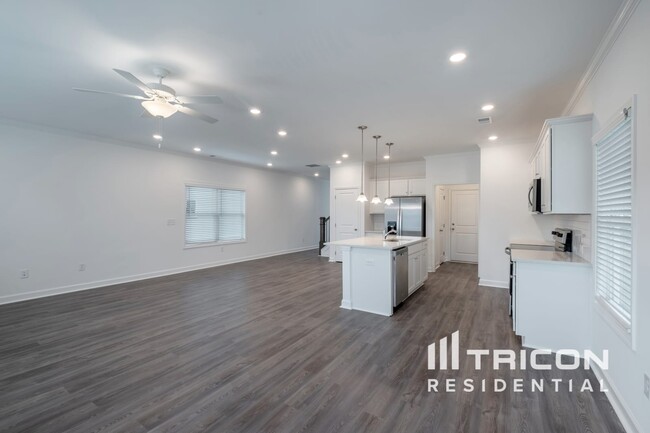 Building Photo - 181 E Rdg Wy