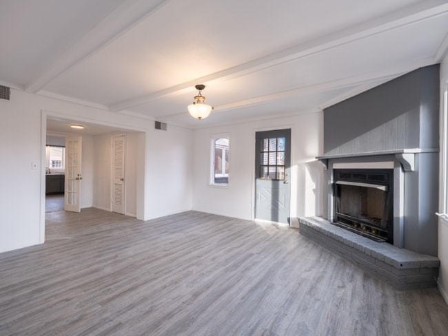 Building Photo - 729 S 7th St