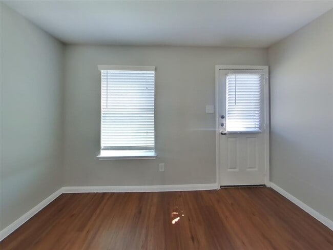 Building Photo - 21410 Jamals Way