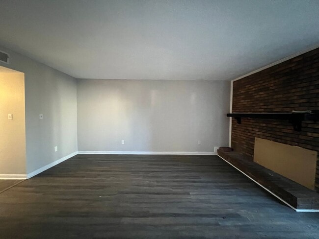 Building Photo - Townhome for rent Montgomery