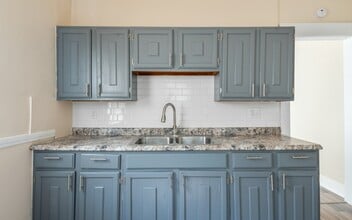 Building Photo - 13419 Shaw Ave