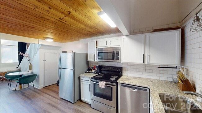 Building Photo - 201 S Hoskins Rd