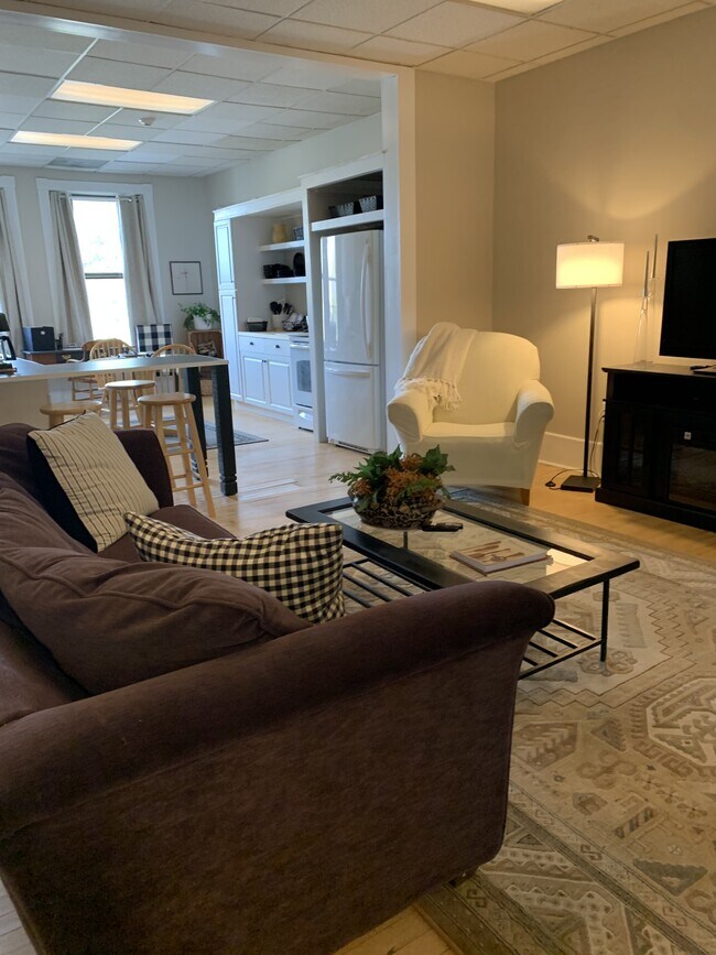 Spacious Living Room - 465 Main St