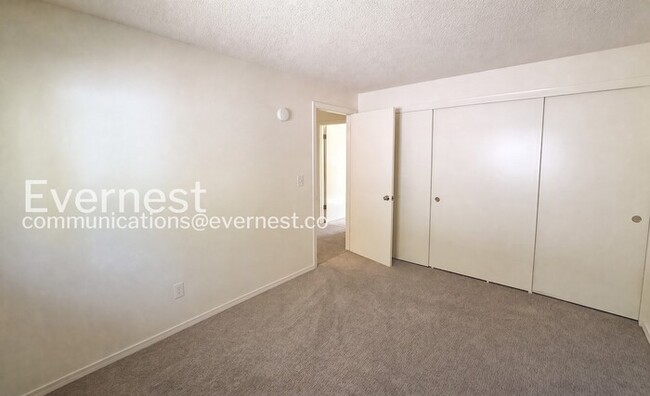 Building Photo - 4-Bed/2-Bath Home/ Pet Friendly/ Voucher Accepted/Available Soon!
