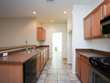 Foto del edificio - 3238 E Fairview St