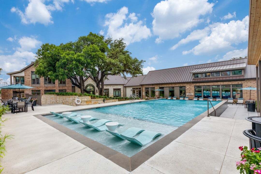 Primary Photo - Lenox Grand