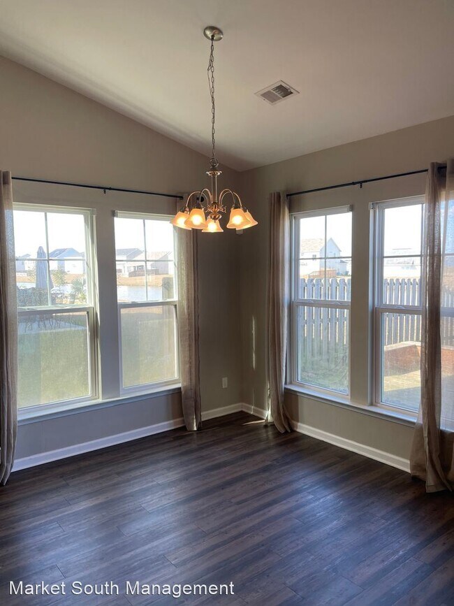 Foto del edificio - 3 br, 2 bath House - 220 Lakepointe Drive