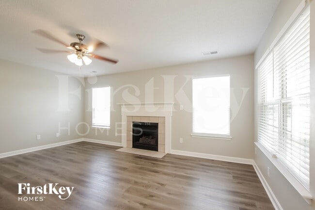 Building Photo - 2819 Rosemeade Dr