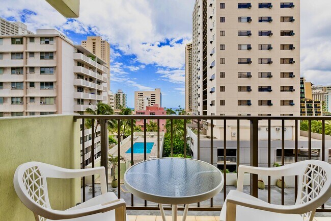 Foto del edificio - 2440 Kuhio Ave