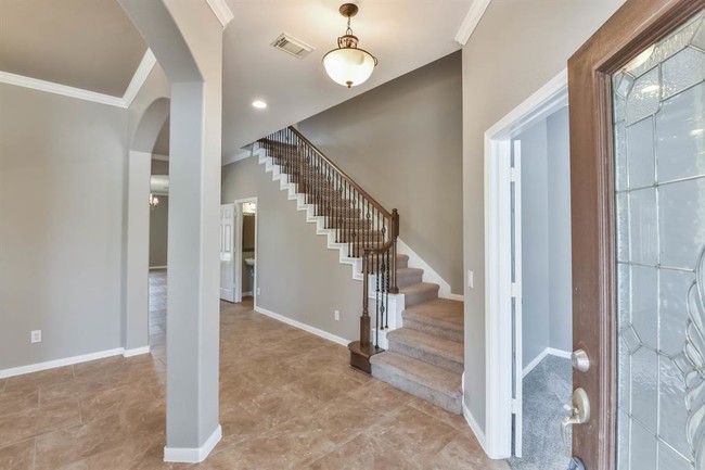 Building Photo - 10207 Eagle Hollow Dr