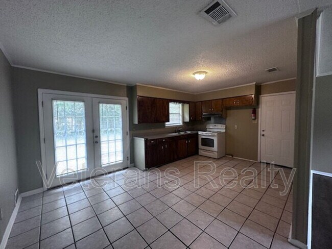 Photo - 104 Michael Ct House