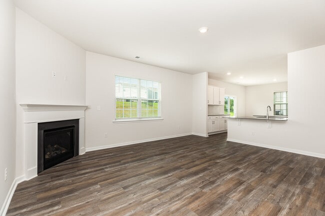 Foto del edificio - 121 Way Cross Ln