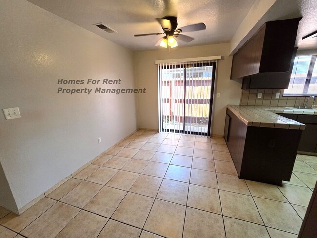 Building Photo - 821 Mohoff Ct