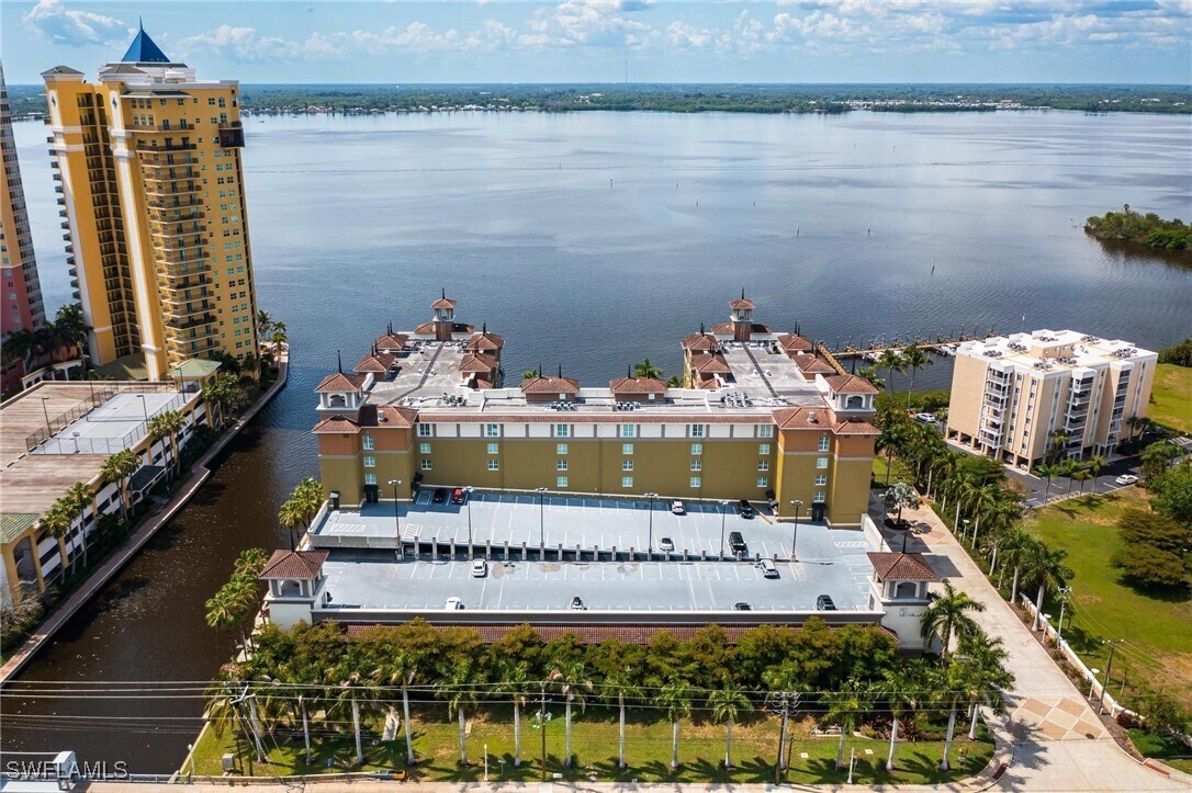 Foto principal - 2825 Palm Beach Blvd