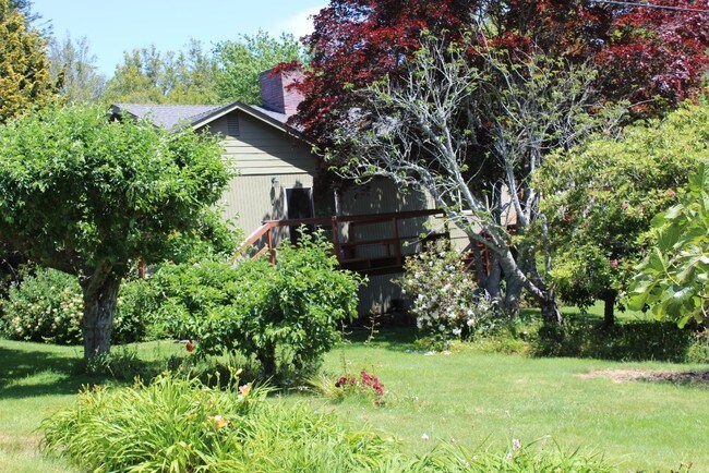 Building Photo - Endicott Gardens