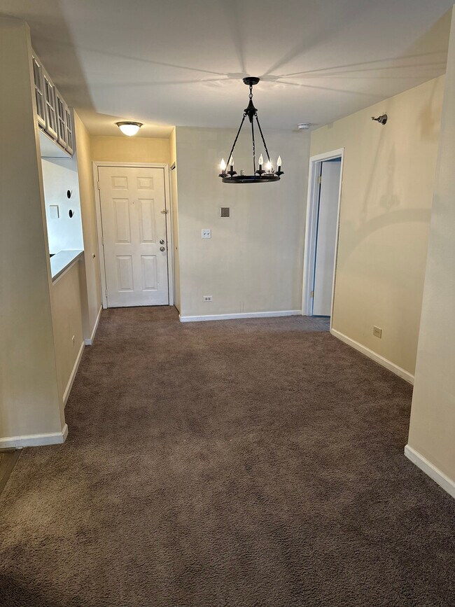 Building Photo - 214 Glengarry Dr