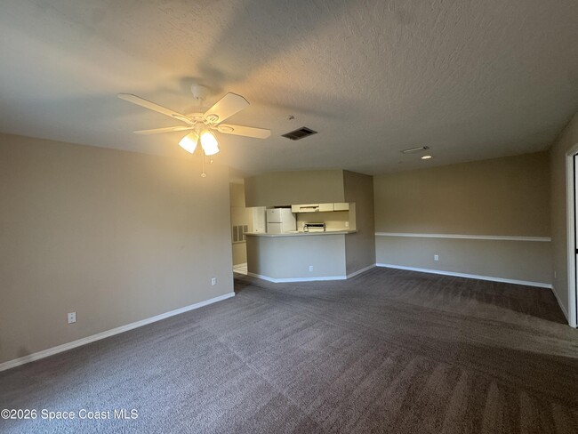 Foto del edificio - 7667 N Wickham Rd