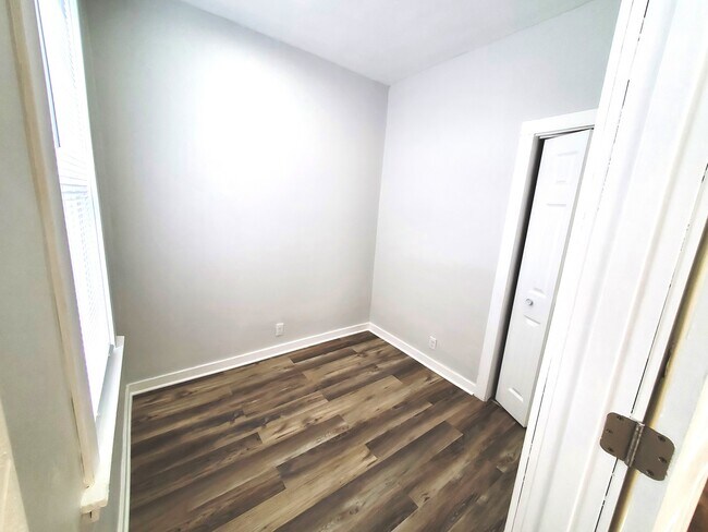 Building Photo - 8371 S Bond Ave