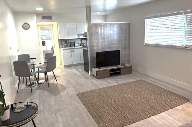 Foto del edificio - 1638 Plunkett St