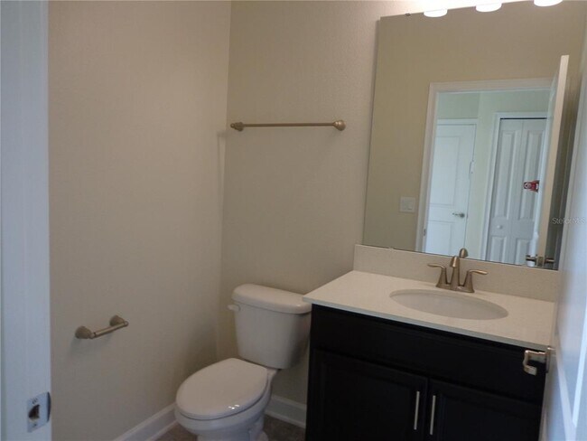 Foto del edificio - 5934 Grassy Point Rd