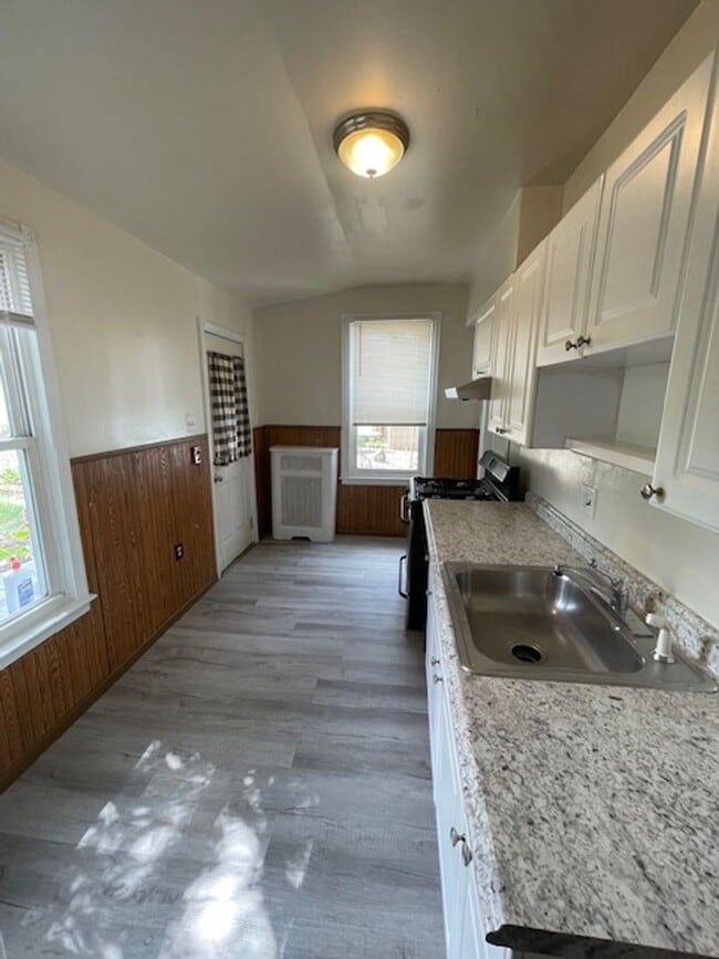 Foto del edificio - 2 bedroom, 1 Bath Plus Office, Frankford, ...