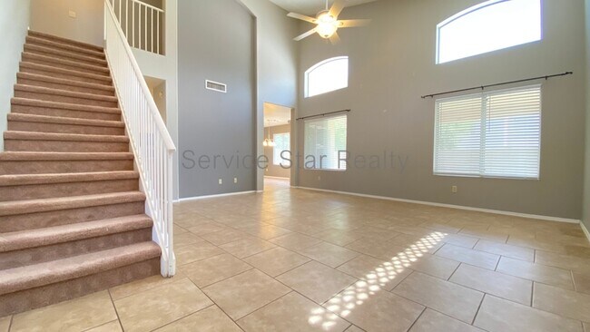 Building Photo - 7431 W Louise Dr