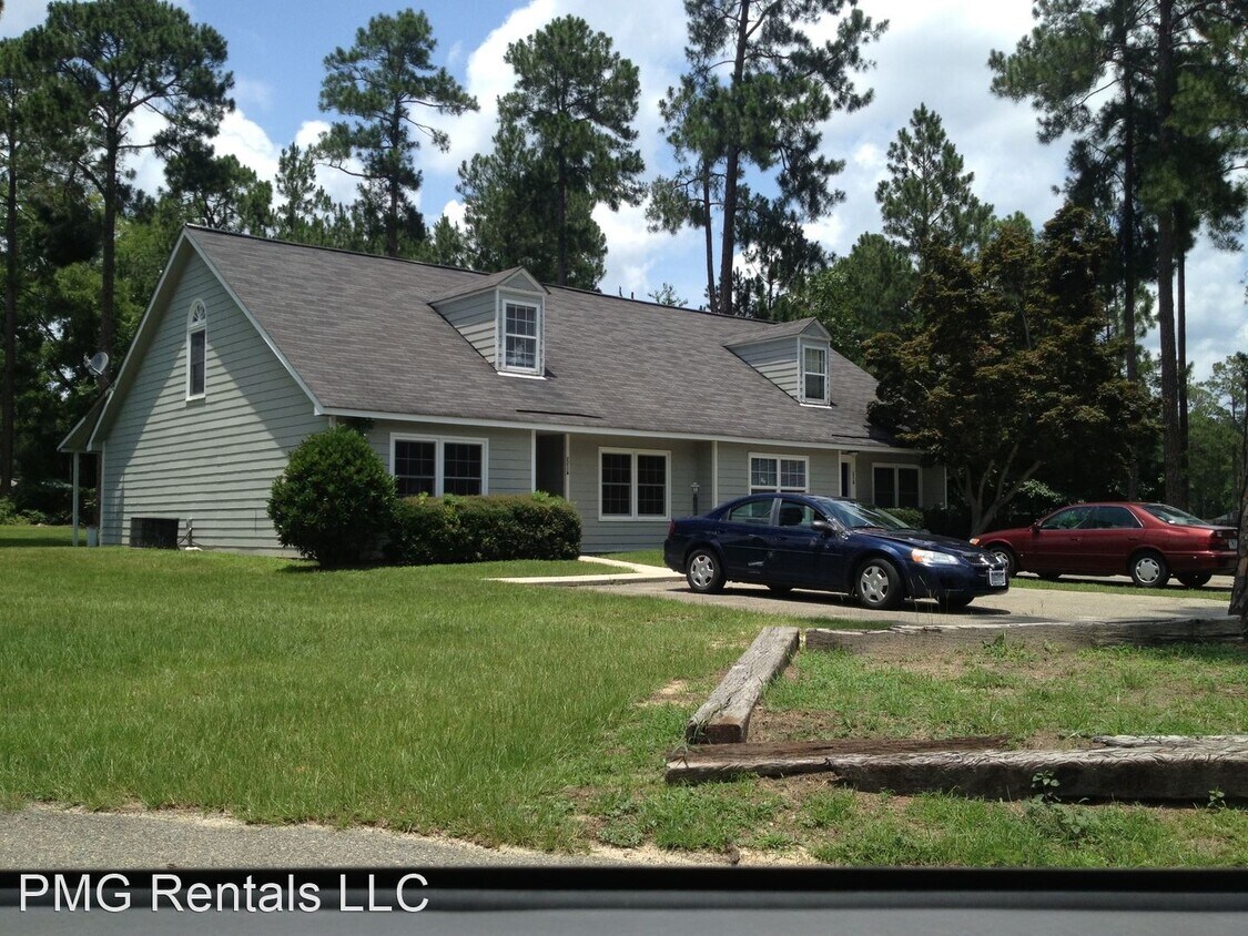 Primary Photo - 1 br, 1 bath Room For Rent - 221 Courtney Way