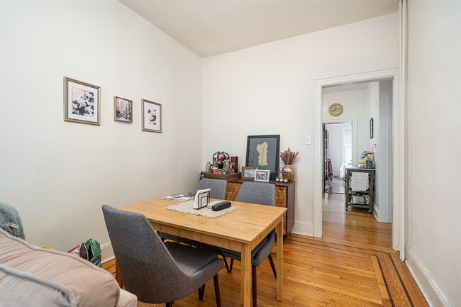 Foto del edificio - 841 Bloomfield St