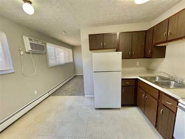 Foto del edificio - 4126 W 8th St
