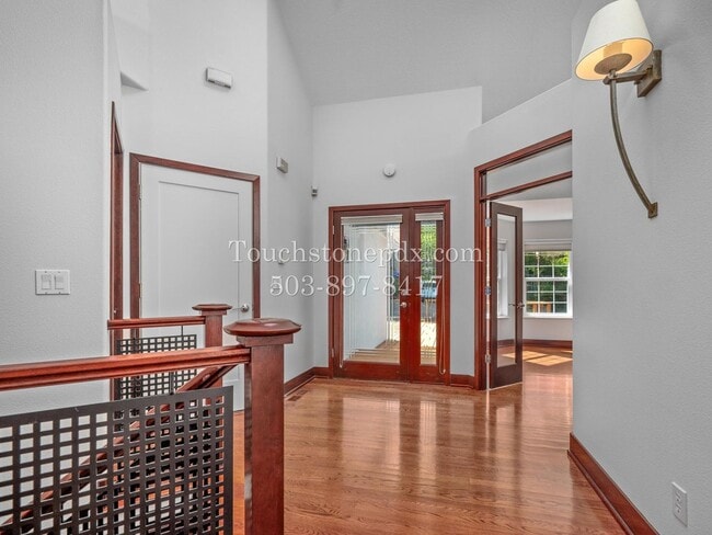 Building Photo - 6254 SW Burlingame Ave