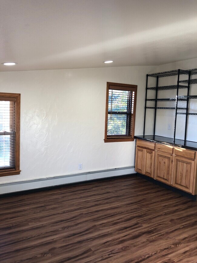 Foto del edificio - 6212 Laramie St