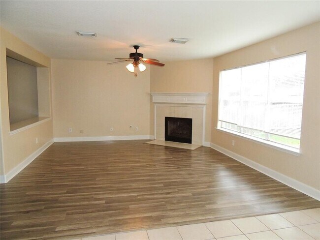 Building Photo - 3207 Crestbridge Ln
