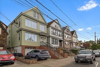 Building Photo - 120 W 45th St