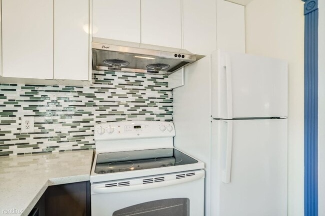 Building Photo - 3 br, 1.5 bath House - 4672 Balboa Way