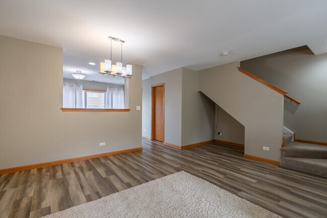 Building Photo - 1306 Shamrock Ln