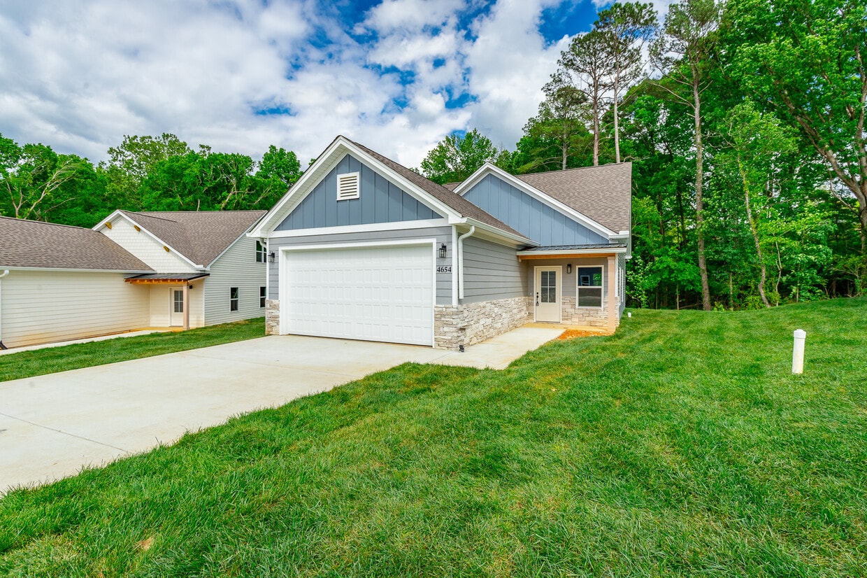 Primary Photo - 4654 Heiskell Dr