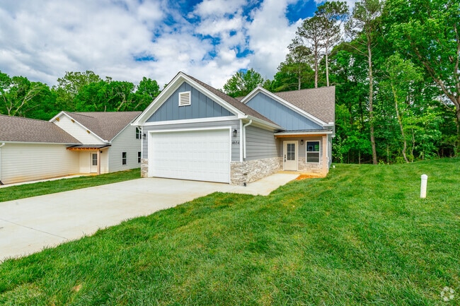Building Photo - 4654 Heiskell Dr
