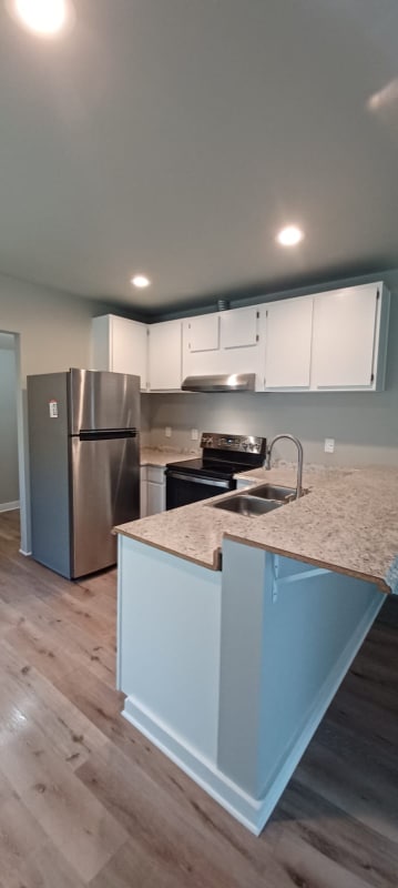 Building Photo - 701 Walker Ave