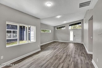 Building Photo - 938 Alderside St