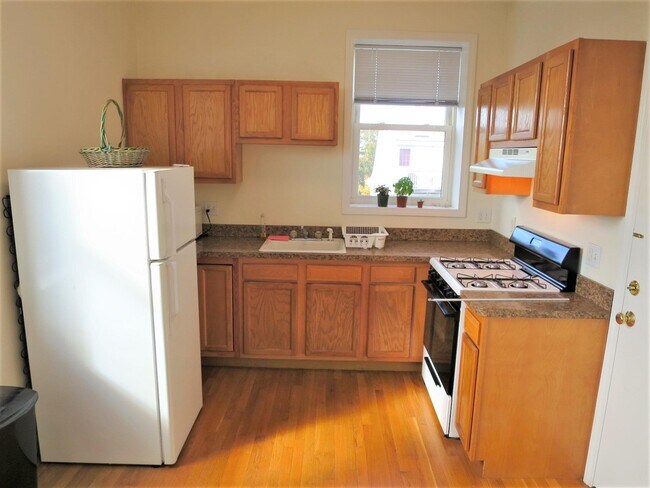 Foto del edificio - 64 Vinal Ave