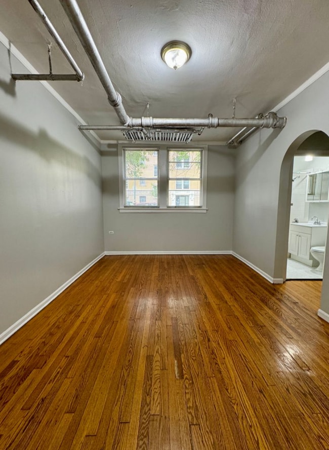 Building Photo - 4821 N Kimball Ave