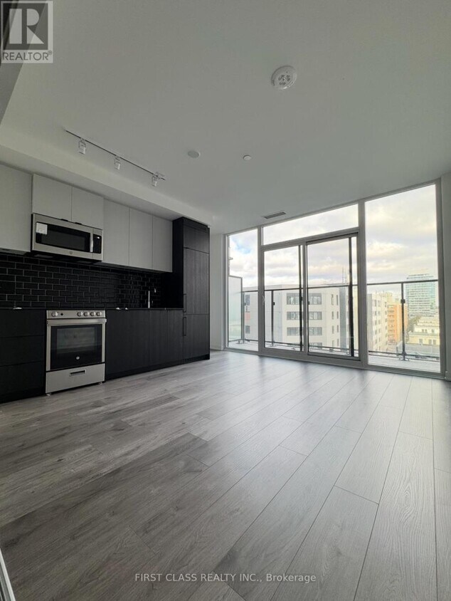 Photo principale - 285-285 Dufferin St
