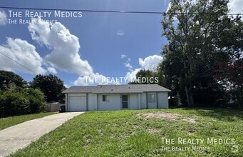 Building Photo - 2144 E Parkton Dr