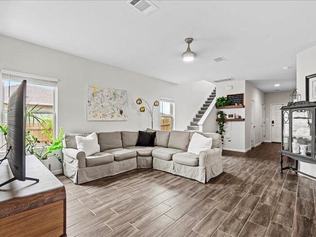 Foto del edificio - 8201 Daisy Cutter Crossing