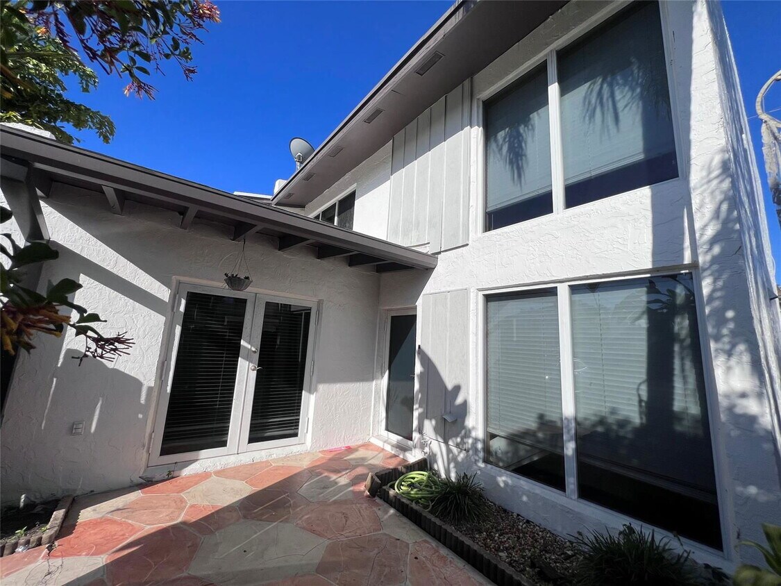 6600 SW 113th Ave, Miami, FL 33173 Townhome Rentals in Miami FL