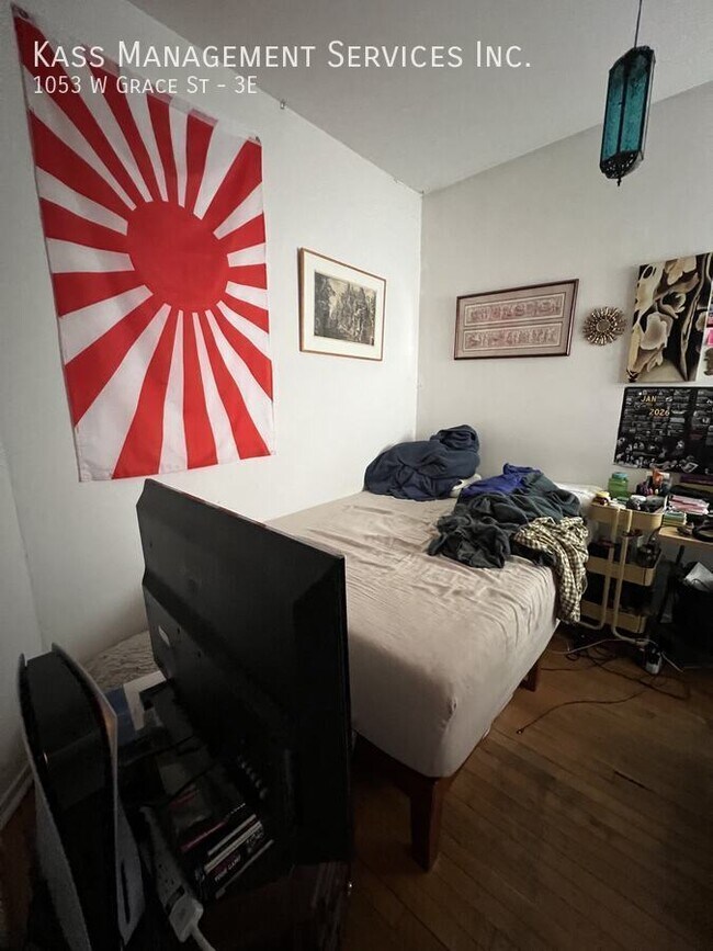 Photo - 1053 W Grace St Apartment