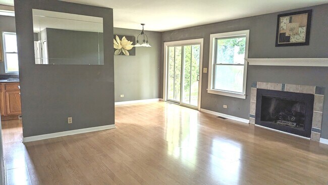 Foto del edificio - 1340 Vaughn Ct