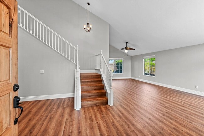 Building Photo - 509 Pacesetter St